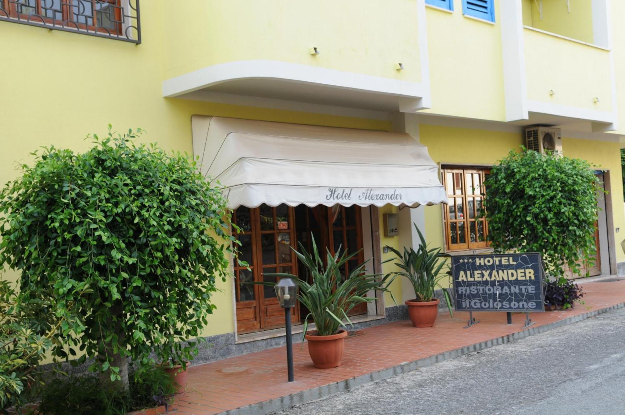 Hotel Alexander Santa Domenica  Exterior photo
